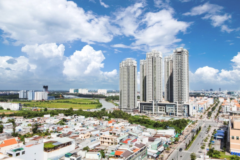 Việt Nam thị trường bất động sản tiềm năng cao cấp