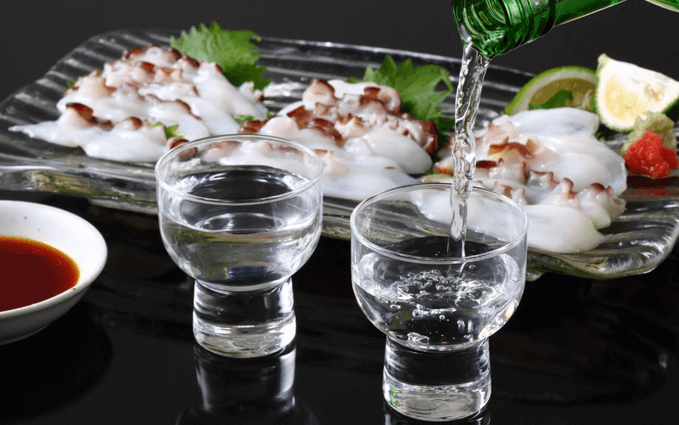 Đều là biểu tượng ẩm thực Nhật Bản, tại sao rượu sake và sushi không đi cặp với nhau?1