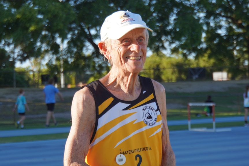Chân dung vận động viên điền kinh 90 tuổi người Úc, Cụ Carr.